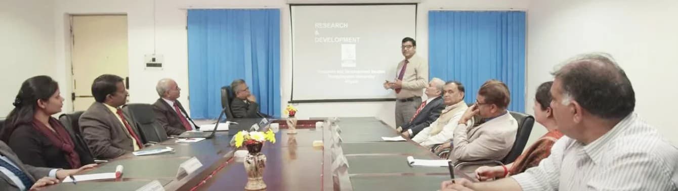 Mangalayatan University campus photo 7